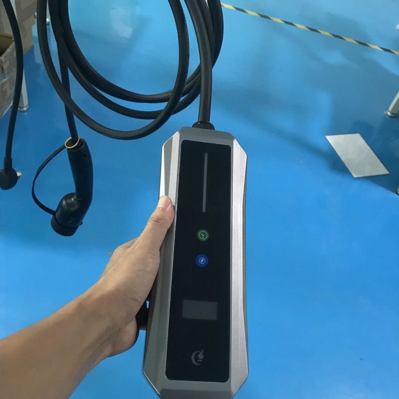 Type 2 aangepaste kleuren 22kw draagbare AC EV-laadmachine met OLED-scherm